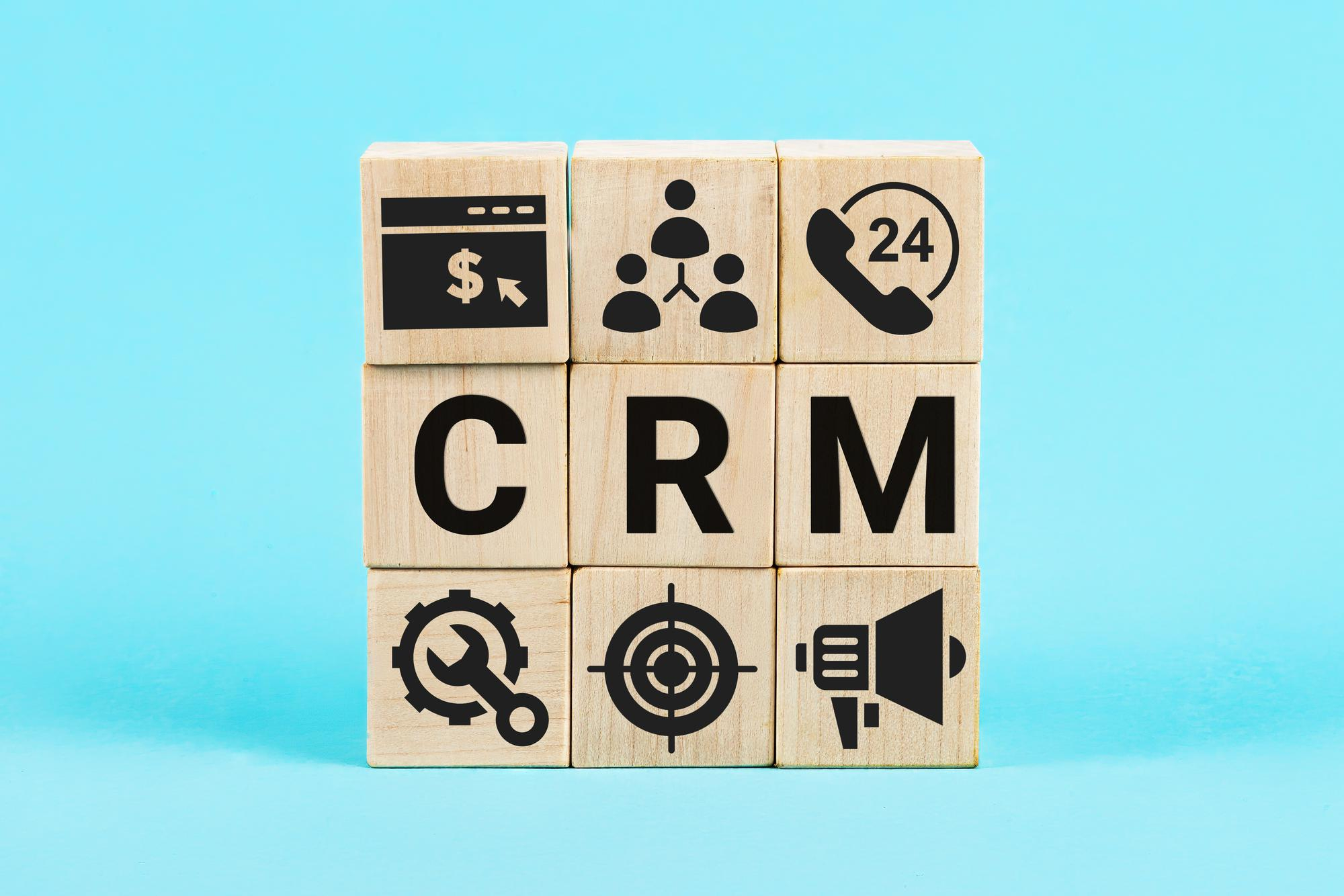 Что такое CRM-система простыми словами: как выбрать и внедрить